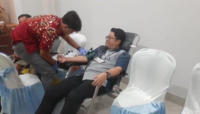Hari Pelanggan Nasional 2024, BCA KCP Pangkalan Bun dan UDD PMI Kobar Gelar Donor Darah Massal