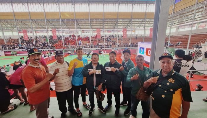 Jadi Supporter, Pj Bupati Andriyanto Semangati Atlet Kabupaten Pasuruan Bertanding di PON ke-XXI Aceh-Sumut