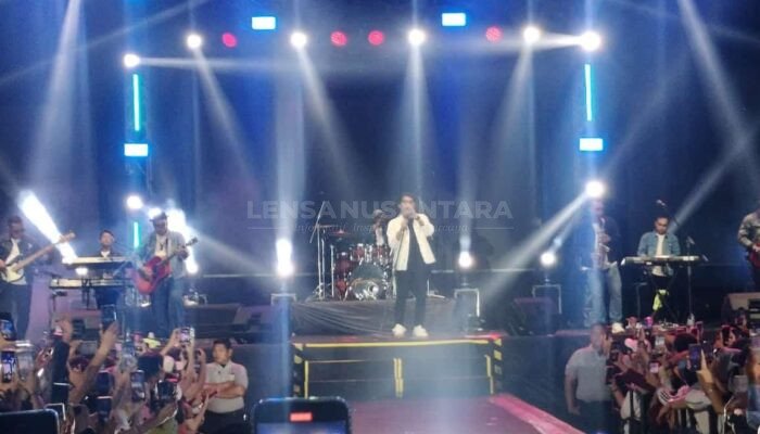 Penutupan Festival Kopi dan Tembakau 2024 di Situbondo, Gilga Hibur Ribuan Penonton