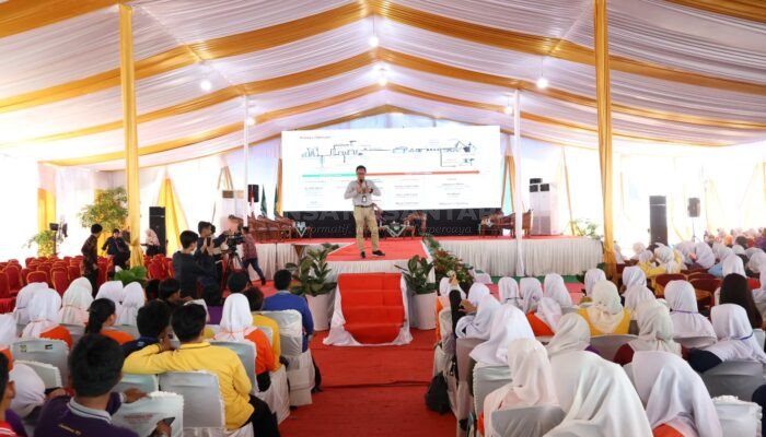 2500 Mahasiswa UMRI Hadiri Kuliah Umum Teknologi Digital Pendukung Ketahanan Energi