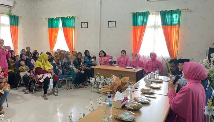 Bantu Atasi Stunting, Bhayangkari Dumai Gelar Pelatihan Gizi dan Berikan Bantuan