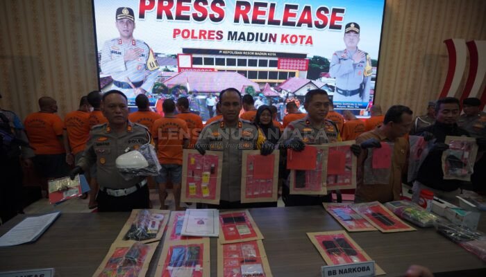 Polres Madiun Kota Sita 38,4 Gram Sabu dan 25 Butir Ekstasi dari 12 Tersangka
