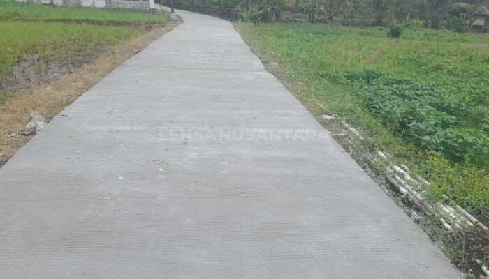 Gunakan Dana Desa, Pemdes Parakanlima Bangun Jalan Rabat Beton