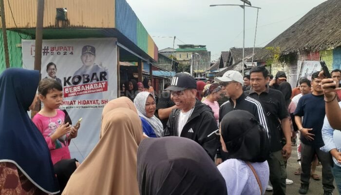 Calon Gubernur Kalteng Agustiar Sabran Bertemu Warga Kampung Sega di Water Front City