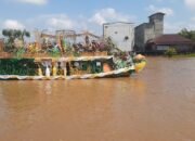 Kejari Kobar Raih Juara 1 Lomba Kelotok Hias di Festival Batang Arut 2024