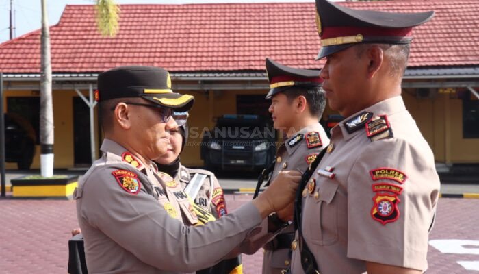 Kapolres Kotawaringin Barat Pimpin Sertijab Dua Pejabat Utama