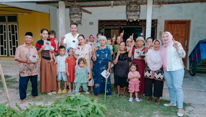 Pasangan DADI Dekati Warga Kota Madiun, Janji Beri Solusi Nyata Melalui Kampanye Door to Door