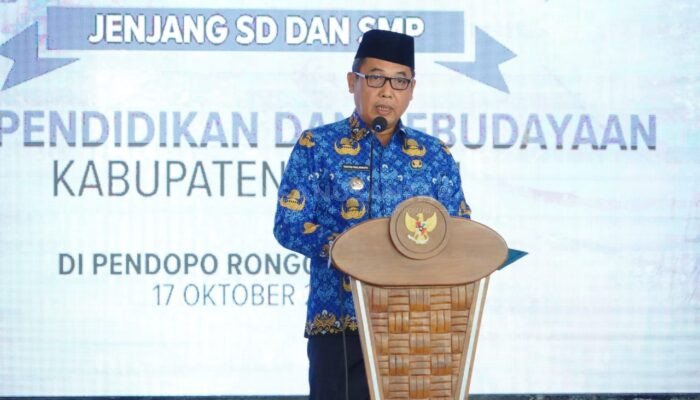 Wisuda Karakter Berbasis Keagamaan di Kabupaten Madiun: Cetak Generasi Qurani Berakhlak Mulia