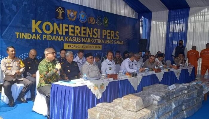 BNNP Sumbar Gagalkan Peredaran 624 Kg Ganja, Andree Algamar: Padang Bertekad Jadi Kota Bersih Narkoba