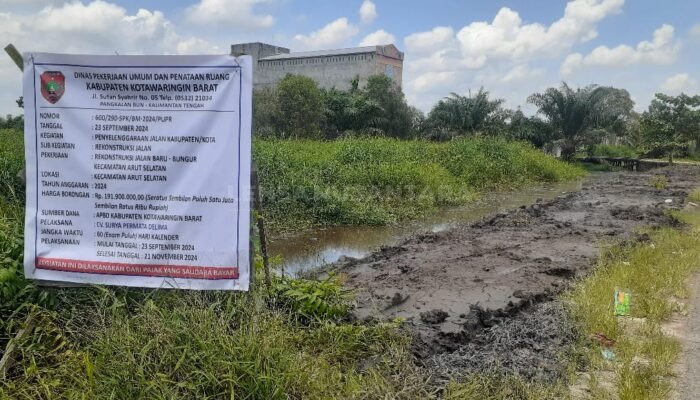 Warga Khawatir Rekonstruksi Jalan di RT 26 Kelurahan Baru Sebabkan Kerusakan Infrastruktur