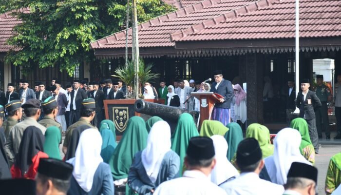 Peringatan Hari Santri 2024 di Purbalingga, Plt Bupati H. Sudono: Santri Harus Bisa Melawan Kebodohan