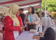 Disperindag Jatim Adakan Pasar Murah, Emak-emak di Jember Antre Beli Sembako