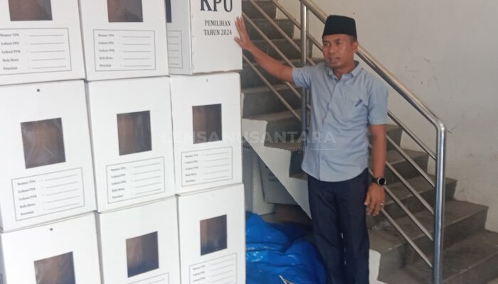 KPU Pamekasan Mulai Menerima Logistik Pilkada Tahap Pertama, 19 Kotak Suara Rusak
