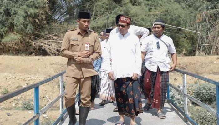 Pj Bupati Pamekasan Pantau Proyek Normalisasi Sungai Jelang Musim Penghujan