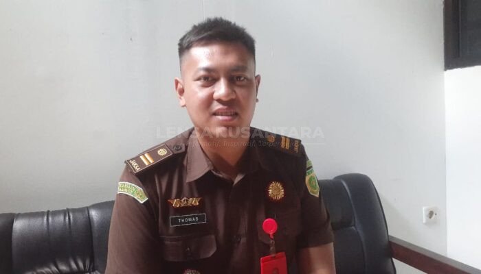 Kejaksaan Negeri Kotawaringin Barat Hadirkan Tiga Saksi dalam Kasus Dugaan Ijazah Palsu Sri Wahyuni