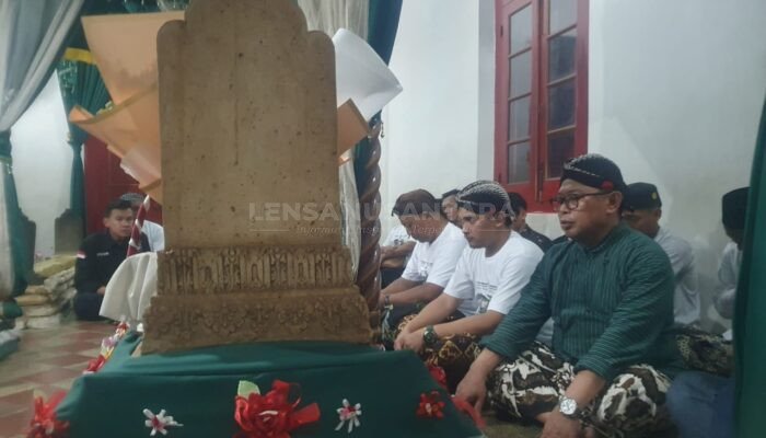 Seusai Debat Kedua Pilkada Jepara 2024, Gus Nung dan Tim Pemenangan Ziarah ke Makam Sultan Hadlirin Mantingan