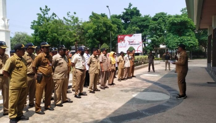 Waduh! Puluhan ASN Absen Saat Upacara Hari Pahlawan, Pj Bupati Probolinggo Langsung Berikan Pembinaan