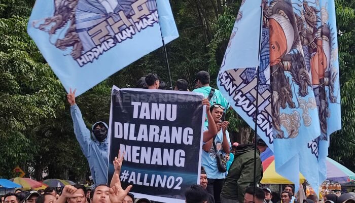 Ribuan Massa Antar Keberangkatan Paslon Bagus Menuju Debat ke 3