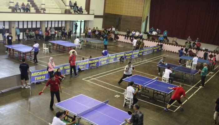 Ketua DPRD Jepara dan Sekda Ambil Bagian Kejuaraan Tenis Meja HUT KORPRI ke-53