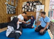 Muliakan Guru Di Hari Guru, SMKN 2 Bondowoso Hadirkan “Raja Pijet Kretek” Untuk Kretek Gratis Para Guru