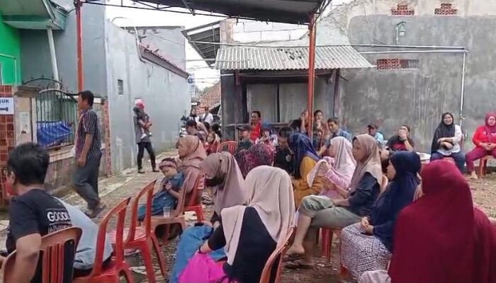 Antusias Warga Kelurahan Tegalmunjul pada Pilkada Purwakarta 2024 di TPS 018