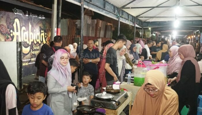 Masyarakat Banyuwangi Nikmati Masakan Ala Timur Tengah di Arabian Streetfood