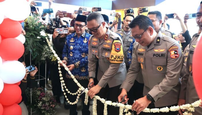 Serentak, Kapolda Jatim Resmikan Sembilan Gedung RS Bhayangkara dari Pamekasan