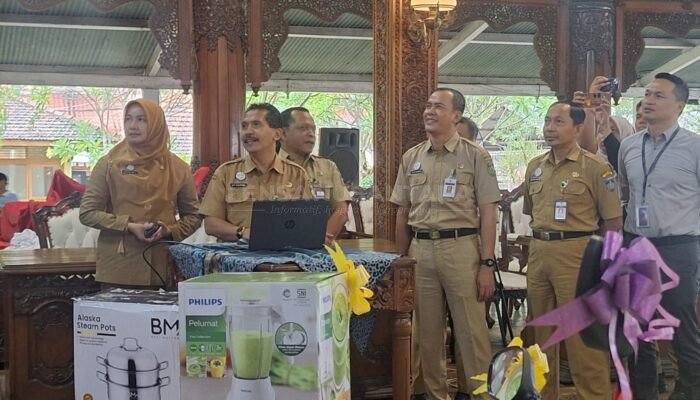 Bermodal Jajanan, Warga Ikut Andil Membangun Jepara, Simak Beritanya