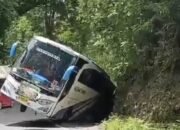 Laka Lantas Bus Pariwisata di Pangandaran