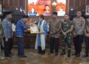 Pengagas Ratu Kalinyamat Sebagai Pahlawan, Pj Bupati Berikan Penghargaan kepada Lestari Moerdijat