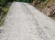 Baru Dua Bulan Dikerjakan, Proyek Rabat Beton Ruas Jalan Karangkobar-Suwidak Banjarnegara Rusak Parah