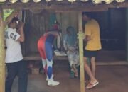 Ultraman Relawan JM Jepara Merengkuh Mbah Nursiyah