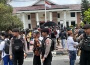 Ratusan Warga Datangi PN Pangkalan Bun, Kuasa Hukum Kades Tempayung: Perjuangan Hak Plasma Jangan Dikriminalisasi