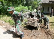 Satgas Tmmd Ke-123 Bondowoso Berpuasa, Tapi Tetap Gaspol! Ribuan Paving Diturunkan Di Troto-Sari!