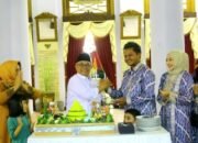 Warga Blitar Sambut Hangat Rijanto-Bely Usai Pulang dari Retret Magelang