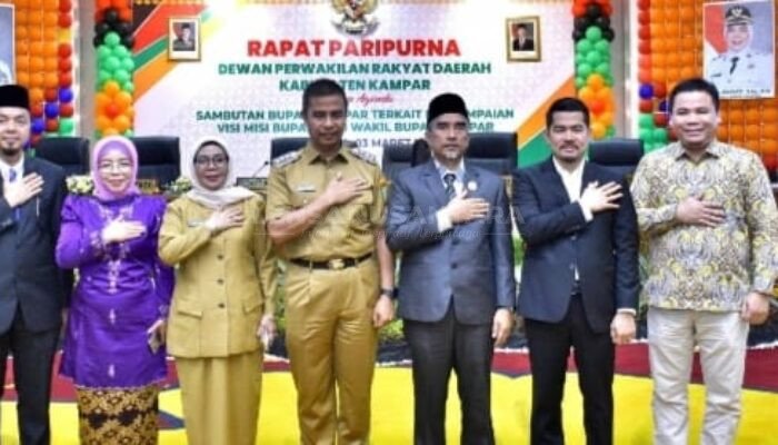 Bupati Ahmad Yuzar Sampaikan Pidato Visi Misi Pada Rapat Paripurna Istimewa DPRD Kampar