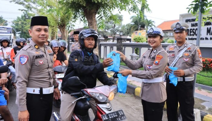 Sambut Berkah Ramadhan, Polres Madiun Gelar Aksi Sosial Berbagi Takjil