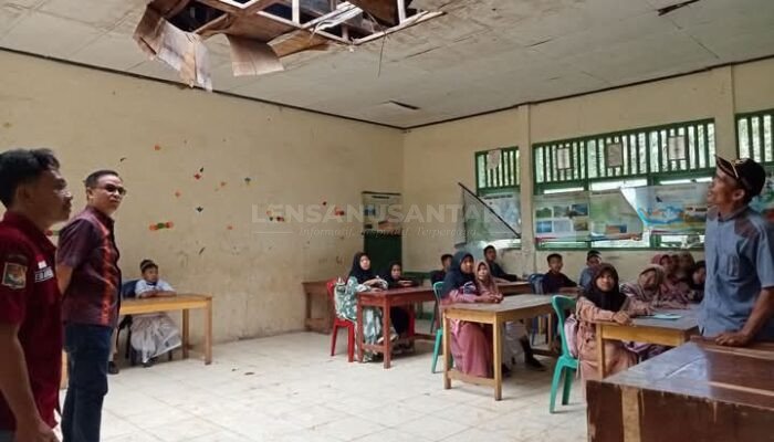 Waka II DPRD Kaur Melihat Langsung Kondisi Gedung SDN 64 Kaur yang Memprihatinkan
