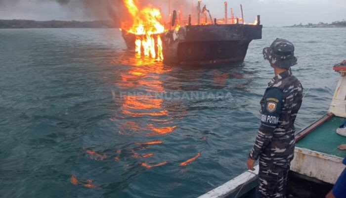 KM. Lyyra Terbakar, Prajurit Pos TNI AL Subi Bantu Evakuasi ABK