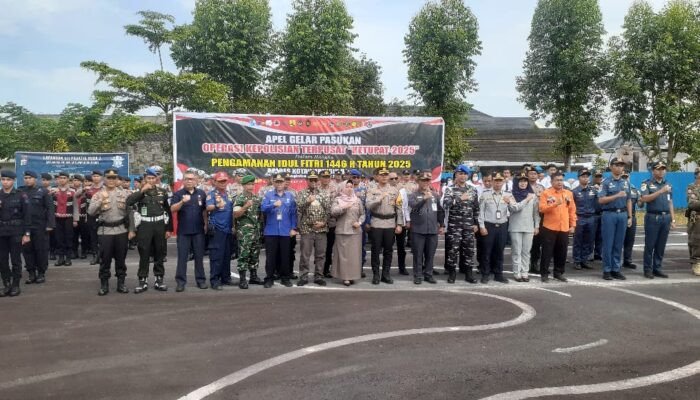 Polres Kotawaringin Barat Gelar Apel Pasukan Operasi Ketupat 2025 untuk Pengamanan Idul Fitri