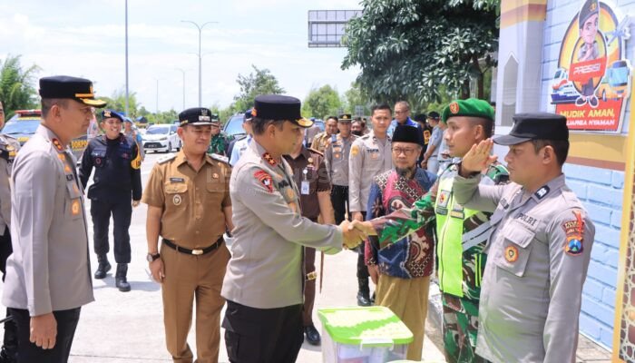 Kapolda Jatim Tinjau Pos Pam Dumpil, Kapolres Madiun Pastikan Kesiapan Pengamanan Mudik