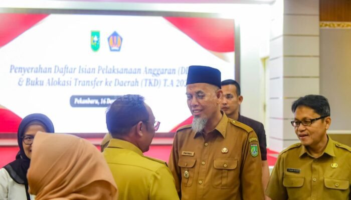 THR ASN Pemko Dumai Cair, Wako H Paisal Pesan Dipergunakan dengan Baik dan Bijak