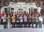 Serahkan 32 SK Kepala Sekolah, Pj Bupati Pamekasan Harapkan Ini