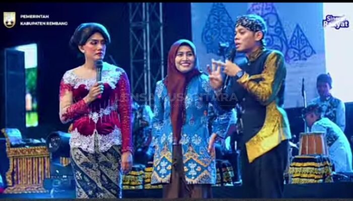 Guyonmaton yang Digawangi Cak Precil Ramaikan Alun-alun Rembang