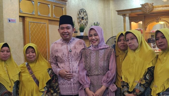 Pertama Kali Halal Bihalal Dalam Sejarah, Bupati Jember Ajak Ribuan Warga Masuk Kedalam Ruangan Pendopo