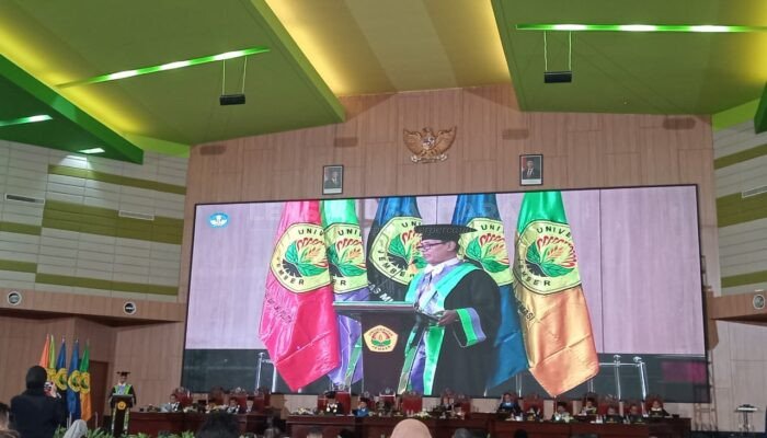 Eksplorasi Tradisi Lisan, Prof. Dr. Sukatman, M.Pd. Dikukuhkan Sebagai Guru Besar Universitas Jember