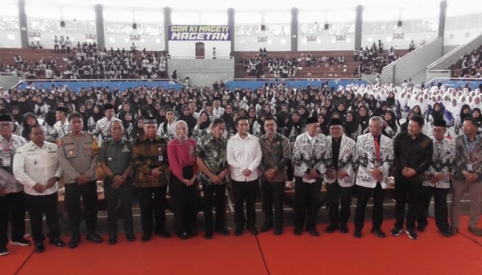 Wagub Jatim Hadiri Seminar Akbar PGRI Kabupaten Magetan