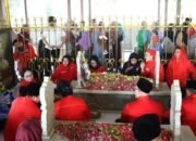 Tri Rismaharini dan I Gusti Ayu Bintang Ziarah ke Makam Kartini di Bulu Rembang