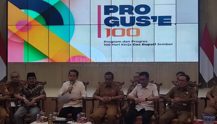 Program 100 Hari Kerja, Bupati Jember Langsung Perbaiki Jembatan Rusak di Desa Sukokerto