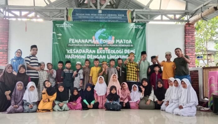 Peringati Hari Bumi, Yayasan Insan Cendikia Lukmanul Hakim Ajak Santri TPQ Menanam Pohon